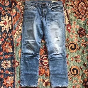 Imogene and willie Lottie jeans in Kennedy wash